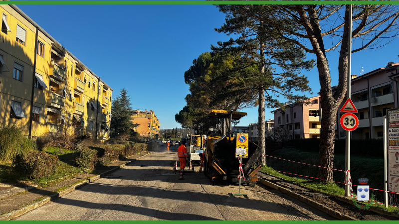 Spazzamento strade in occasione dei lavori di asfaltatura di Via Terracini a Troghi 